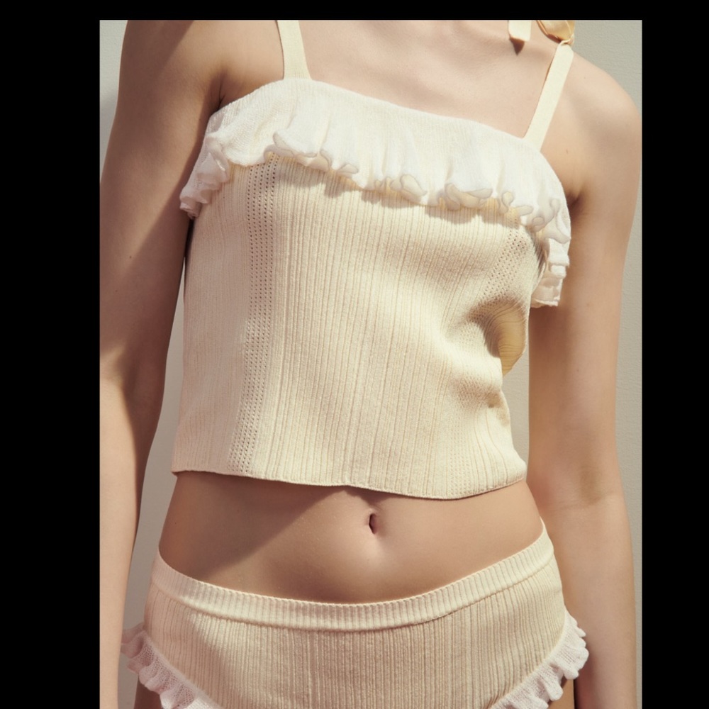 ZARA Small RUFFLED KNIT TOP